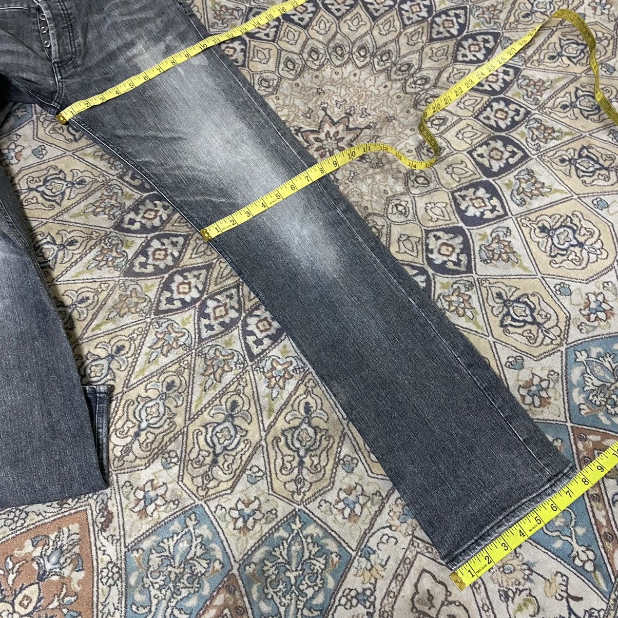 Burberry Vintage Burberry Black Label Denim Jeans Light Wash 30x33 Size US 30 / EU 46 - 18 Thumbnail