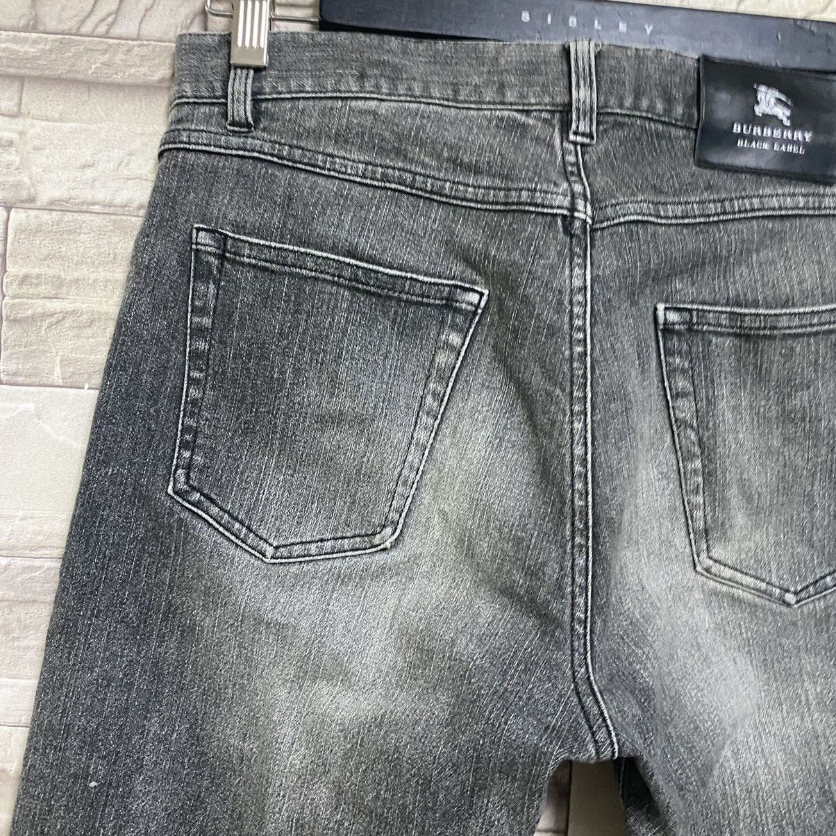 Burberry Vintage Burberry Black Label Denim Jeans Light Wash 30x33 Size US 30 / EU 46 - 12 Thumbnail
