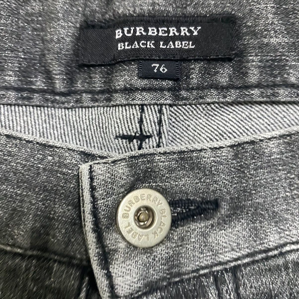 Burberry Vintage Burberry Black Label Denim Jeans Light Wash 30x33 Size US 30 / EU 46 - 13 Thumbnail