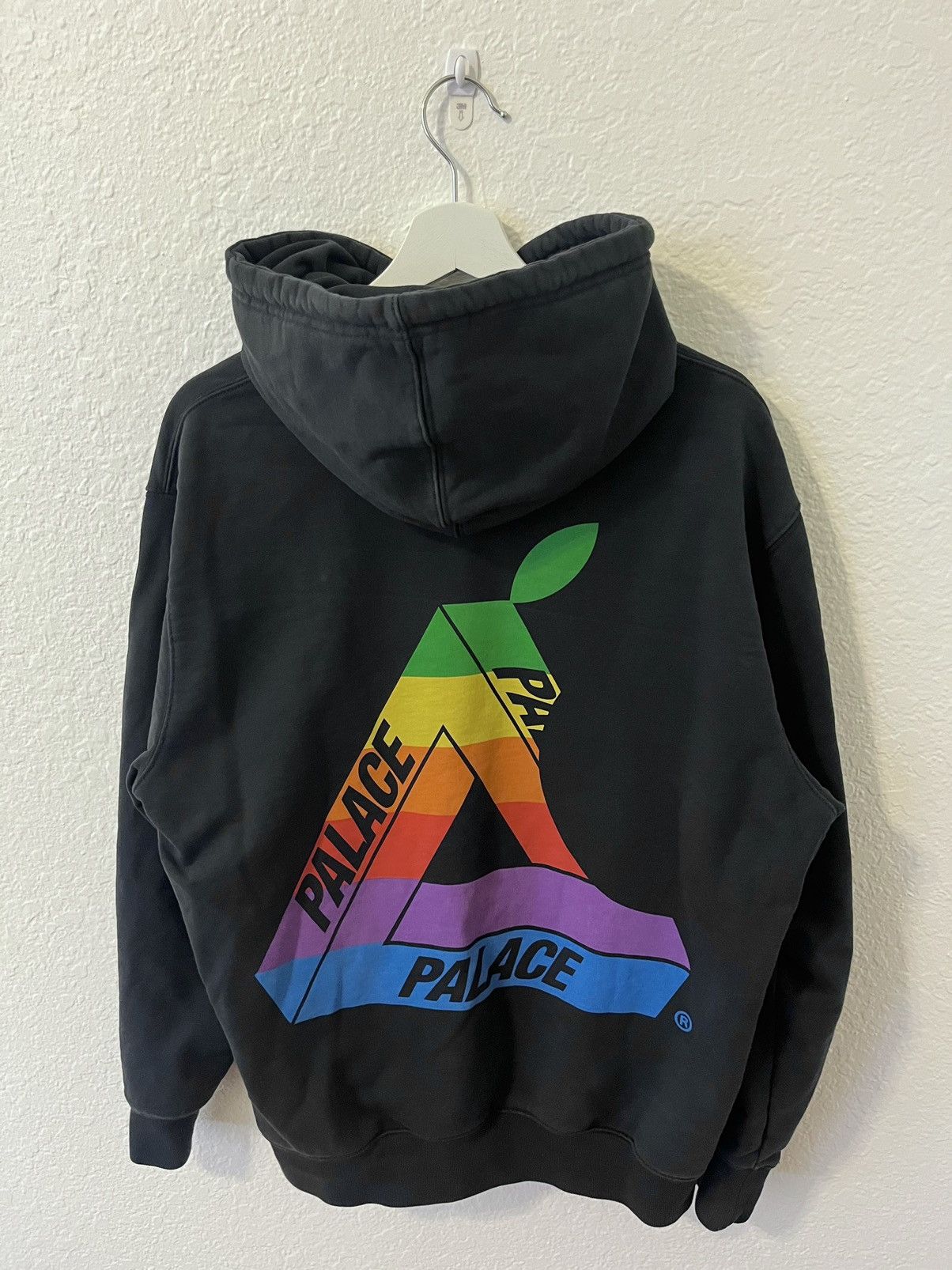 palace skateboard 　jobsworth appleパーカー Apple × Palace Jobsworth Hood Black Palace Skateboards Hoodie