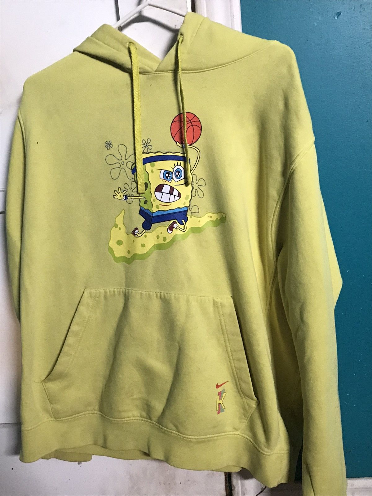 Kyrie spongebob hoodie kids hotsell