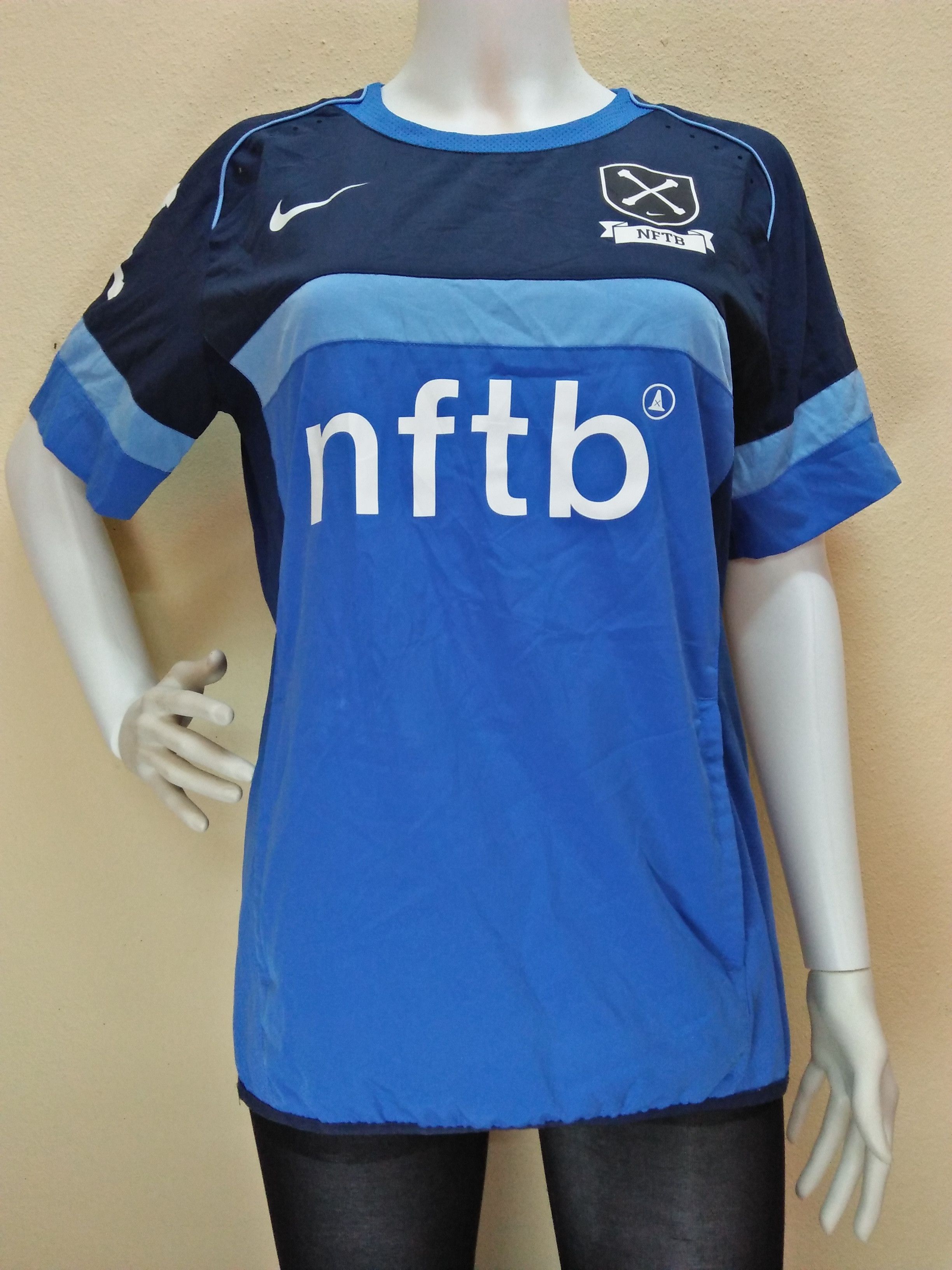 Nike NIKE NFTB Printed Big Skulls Graphic Blue Jersey Tee Size US S / EU 44-46 / 1 - 3 Thumbnail