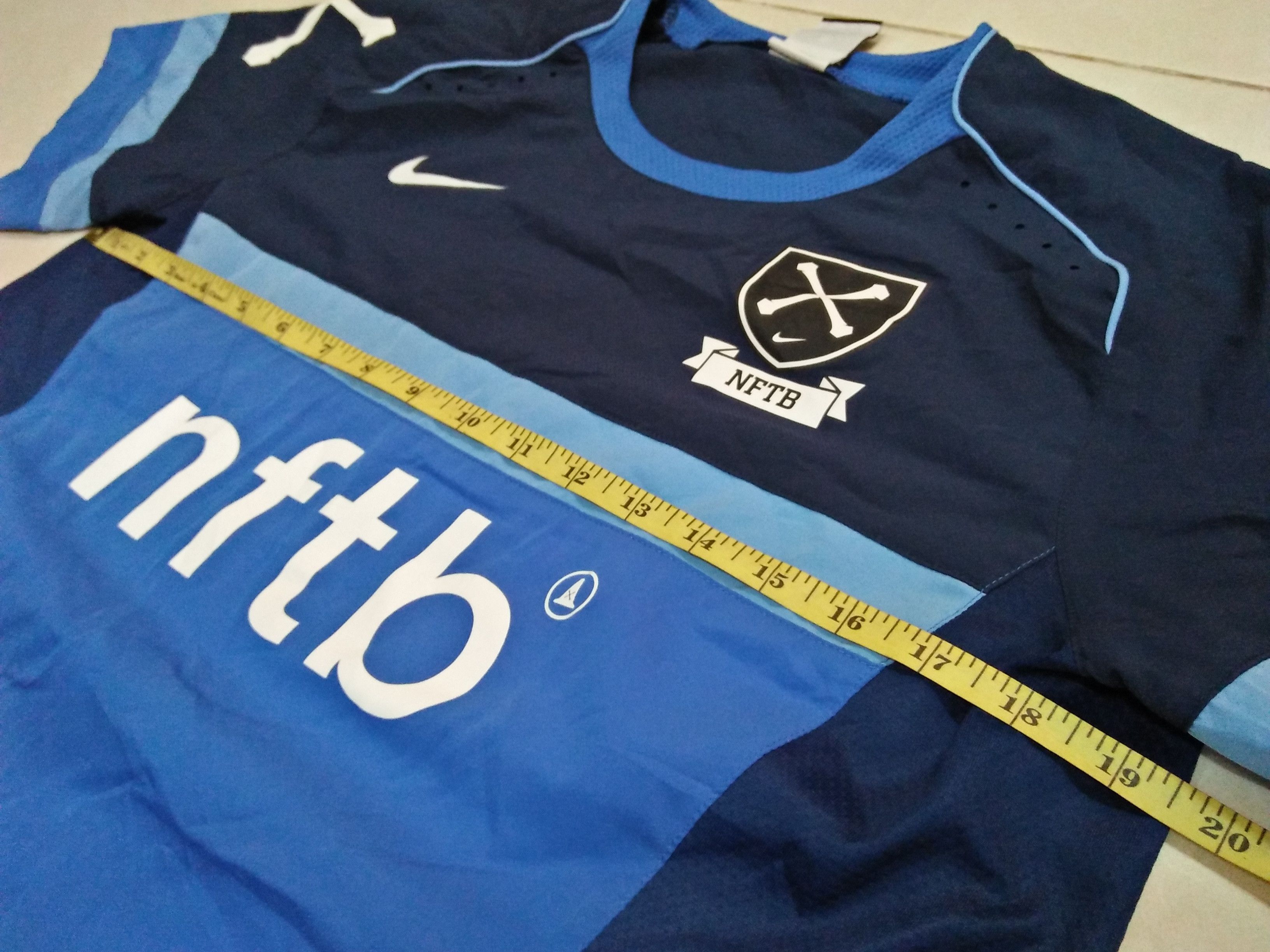 Nike NIKE NFTB Printed Big Skulls Graphic Blue Jersey Tee Size US S / EU 44-46 / 1 - 11 Thumbnail