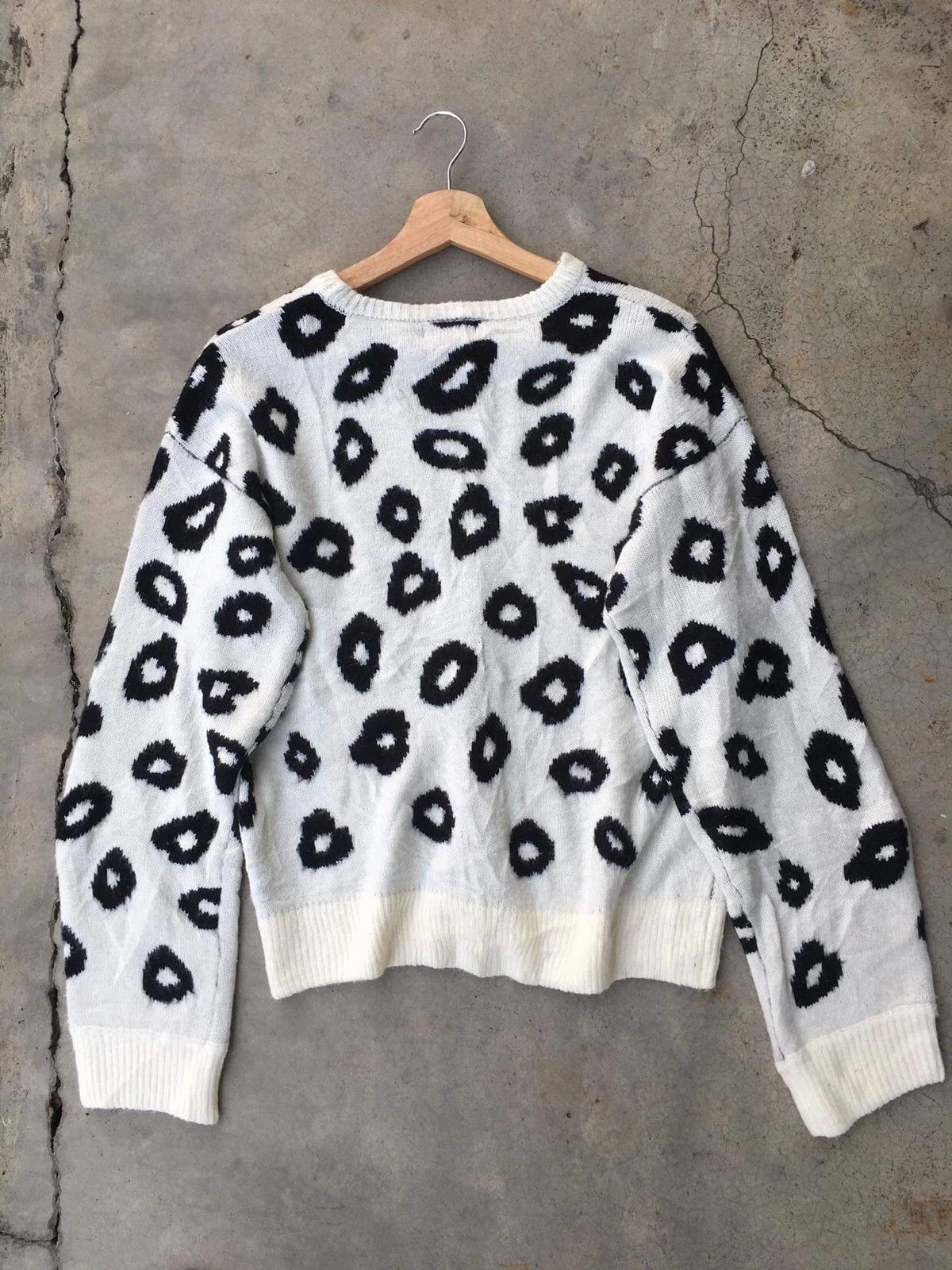 Designer 📌Japanese LATINA Leopard Design Pullover Knitting Pattern Size US M / EU 48-50 / 2 - 12 Thumbnail