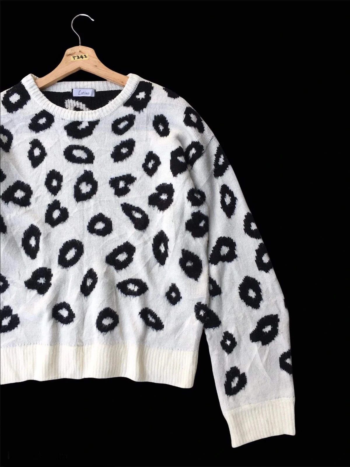 Designer 📌Japanese LATINA Leopard Design Pullover Knitting Pattern Size US M / EU 48-50 / 2 - 3 Thumbnail