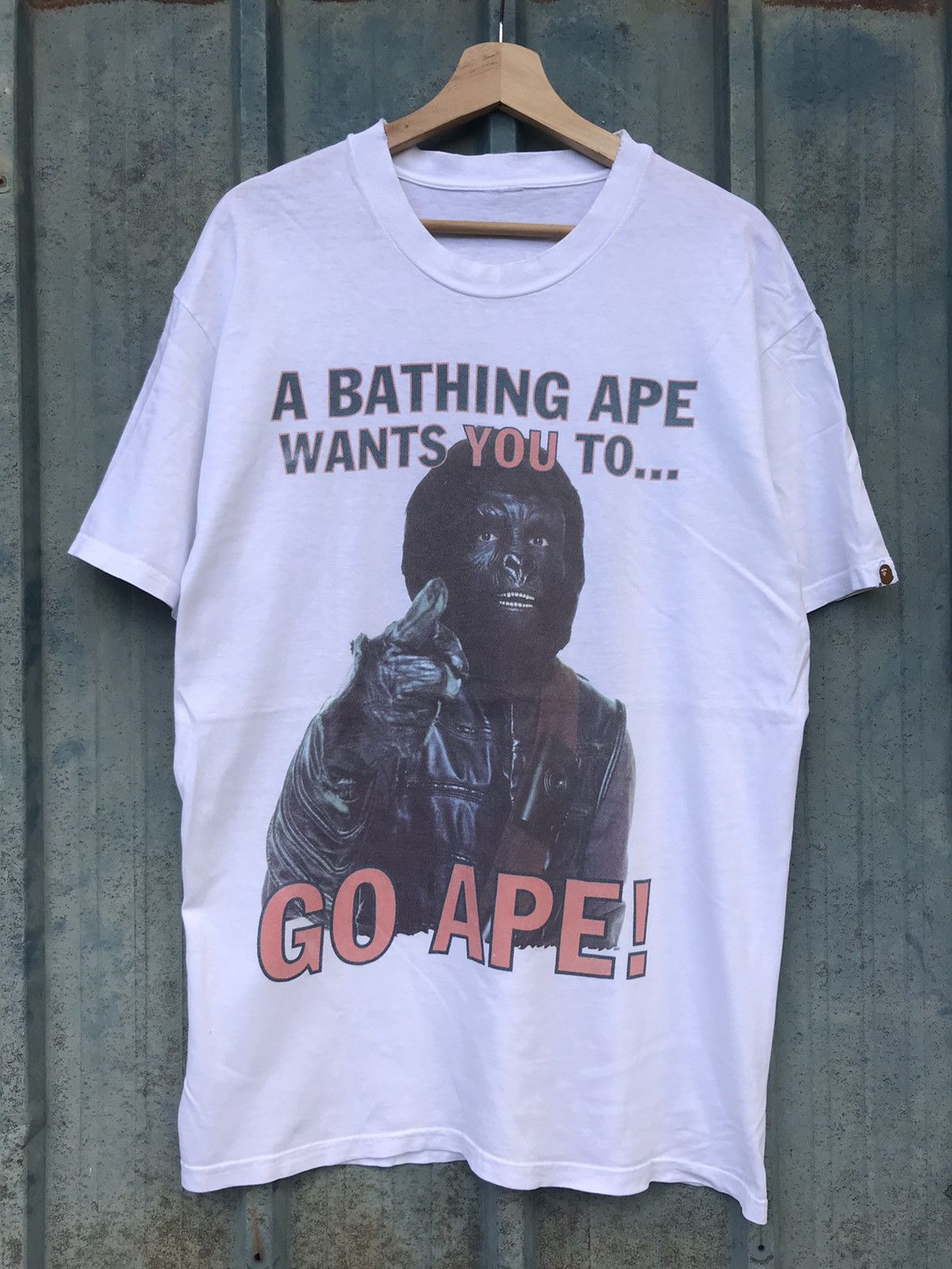 A BATHING APE “a very ape” Msize 90s' Back in the mid '90s, when Bape was just a small, boutique