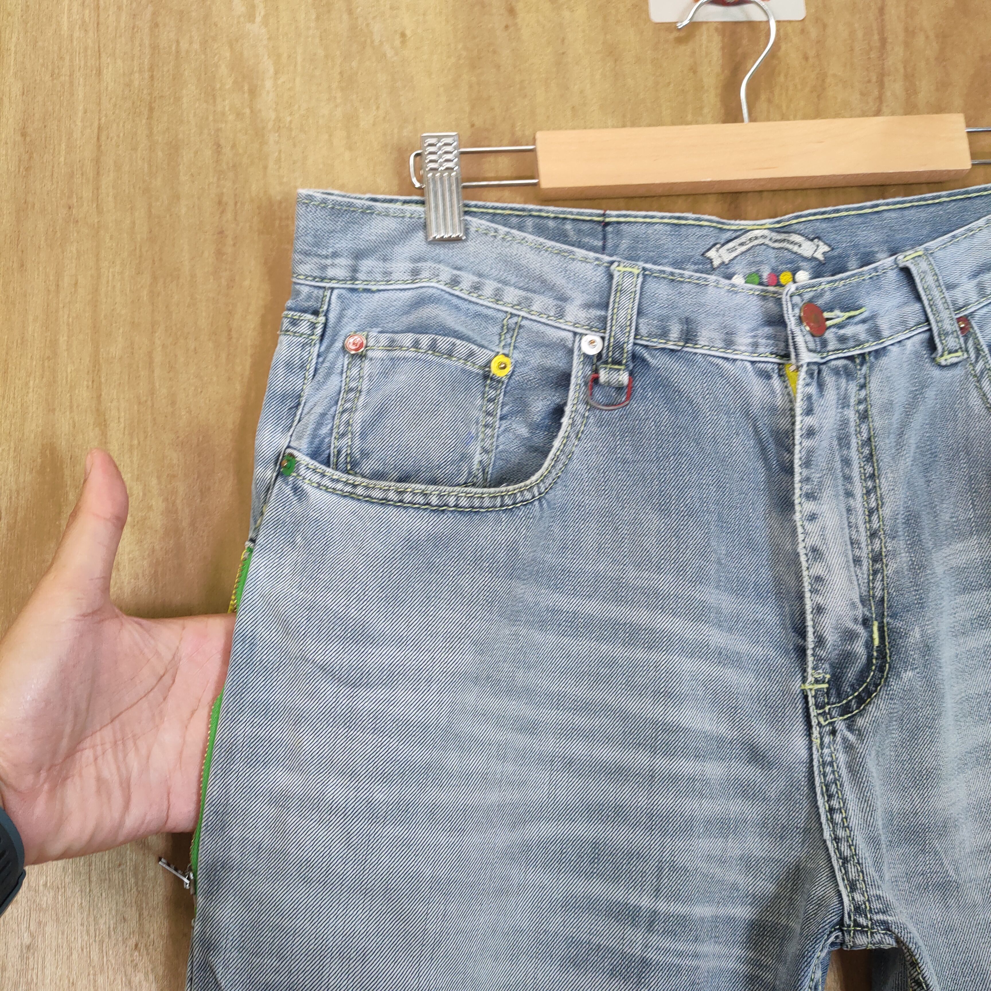 Levi's Vintage Clothing LEVI'S FADED LIGHT BLUE JEANS DENIM PANTS Size US 34 / EU 50 - 11 Thumbnail