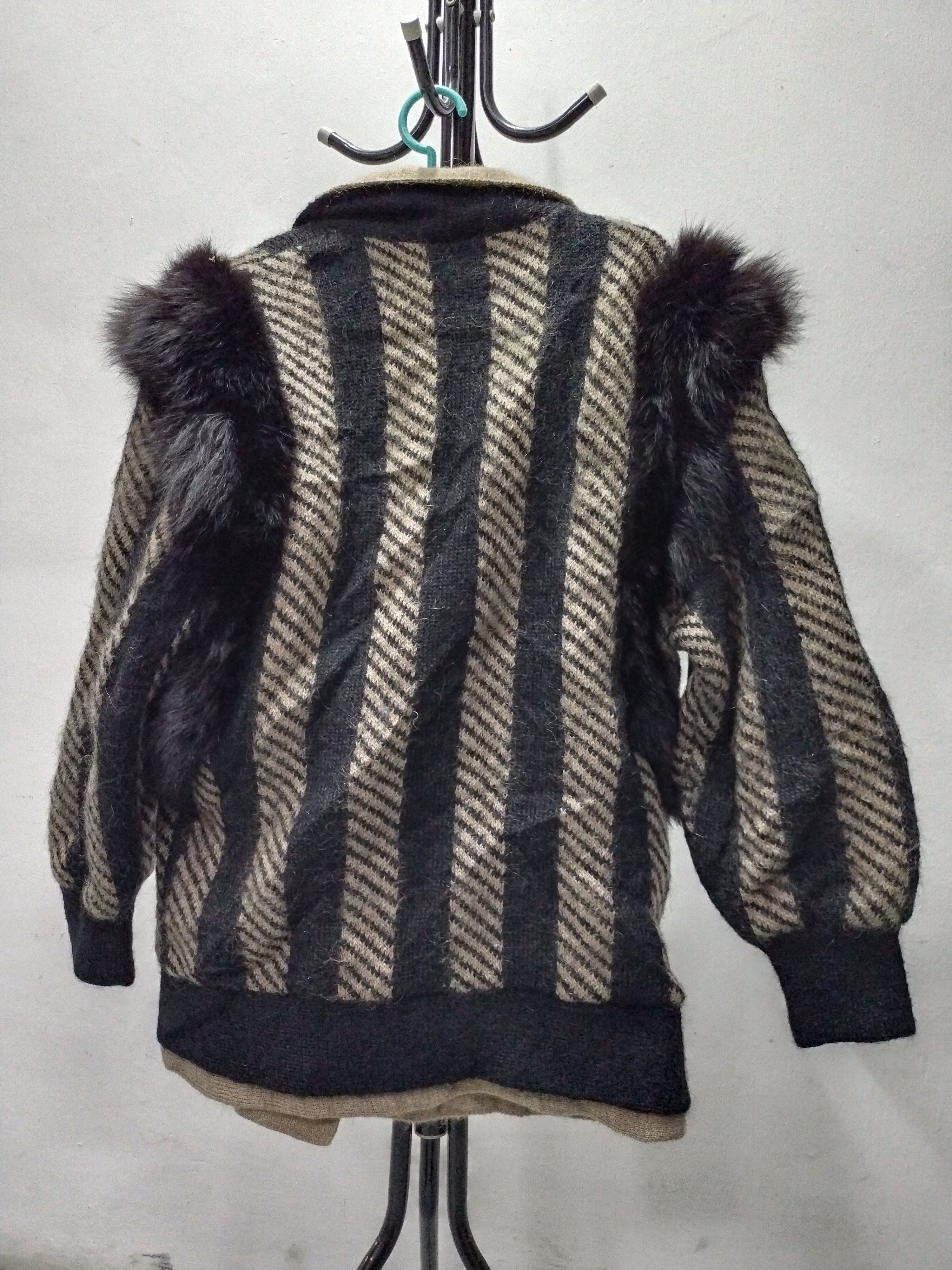 If Six Was Nine × Japanese Brand Vintage Men's Josephine Fox Fur Wool Coat Jacket Size US L / EU 52-54 / 3 - 3 Thumbnail