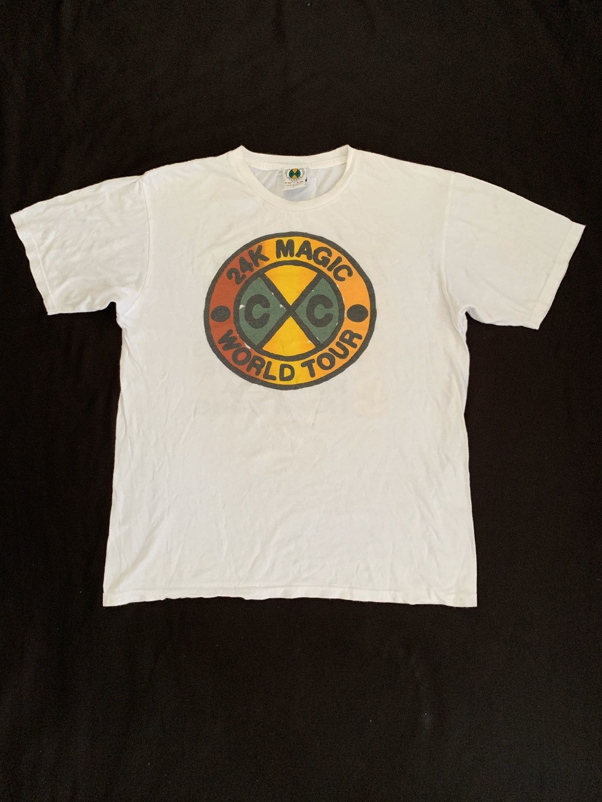 Cross Colours Cross Colours 24K Magic World Tour 2018 Size US L / EU 52-54 / 3 - 1 Thumbnail