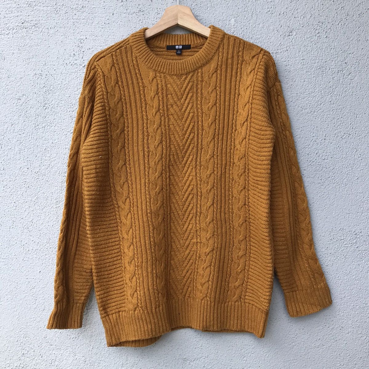 Aran Isles Knitwear Vintage Uniqlo Cable Knit Jumper Knitwear Size US M / EU 48-50 / 2 - 1 Thumbnail