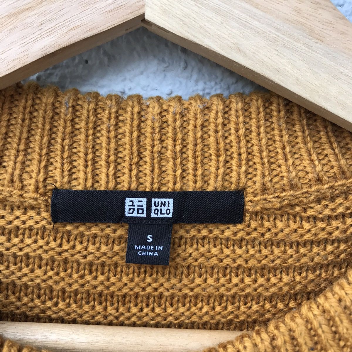 Aran Isles Knitwear Vintage Uniqlo Cable Knit Jumper Knitwear Size US M / EU 48-50 / 2 - 7 Thumbnail