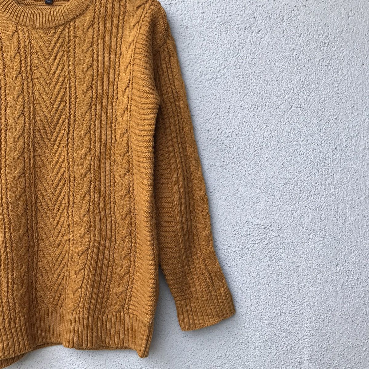Aran Isles Knitwear Vintage Uniqlo Cable Knit Jumper Knitwear Size US M / EU 48-50 / 2 - 5 Thumbnail