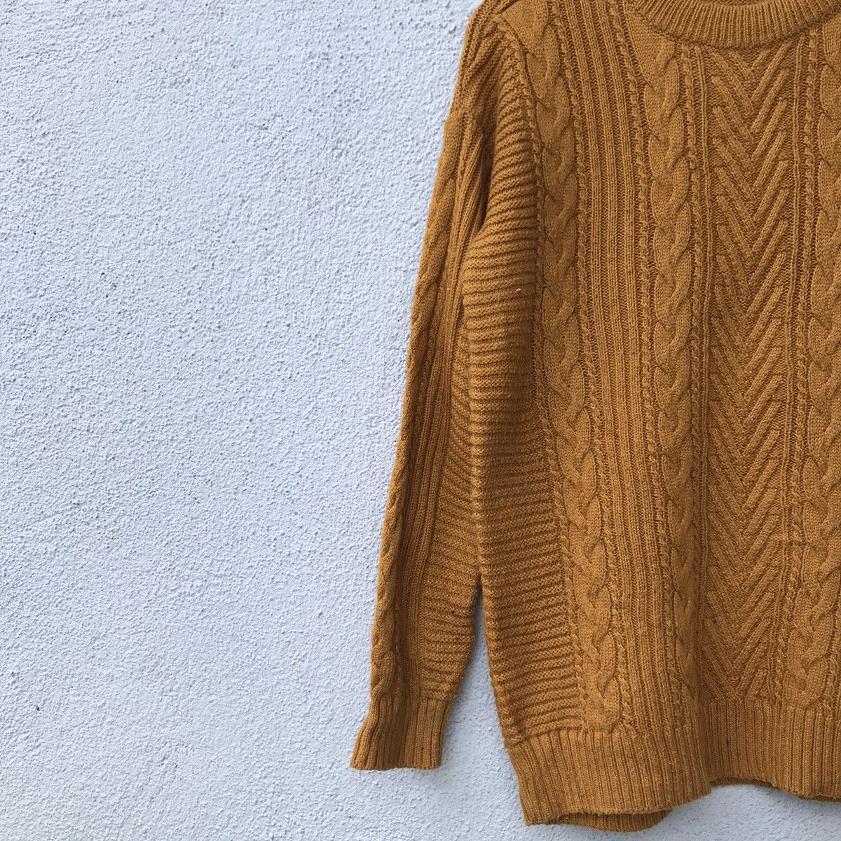 Aran Isles Knitwear Vintage Uniqlo Cable Knit Jumper Knitwear Size US M / EU 48-50 / 2 - 4 Thumbnail