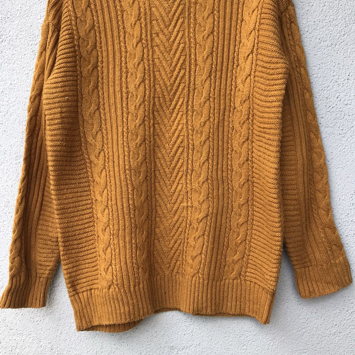 Aran Isles Knitwear Vintage Uniqlo Cable Knit Jumper Knitwear Size US M / EU 48-50 / 2 - 3 Thumbnail