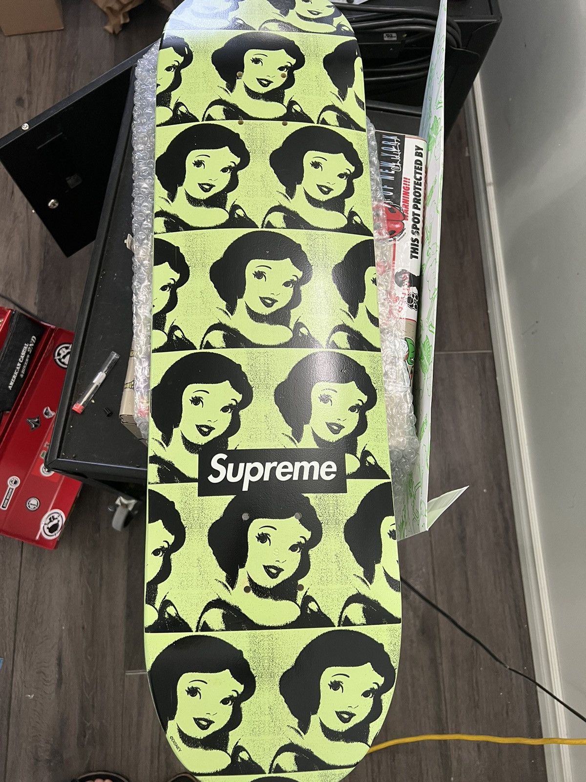 Supreme snow white deck top