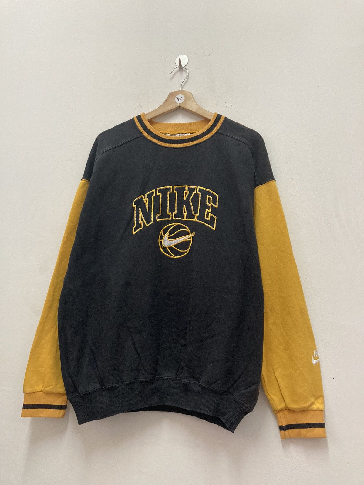 Vintage Nike Center Logo Sweatshirt Size US M / EU 48-50 / 2 - 1 Thumbnail