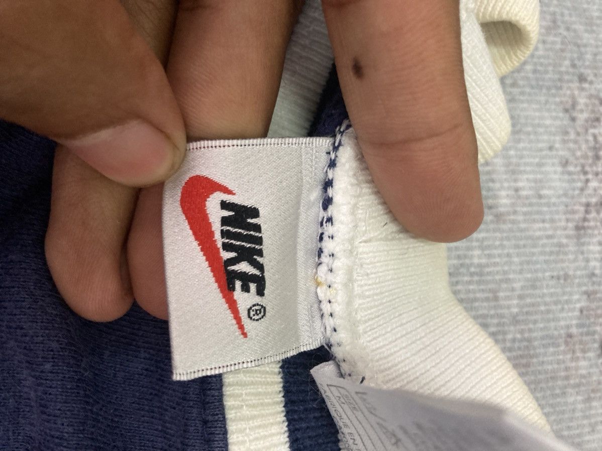 Vintage Nike Center Logo Sweatshirt Size US M / EU 48-50 / 2 - 6 Thumbnail
