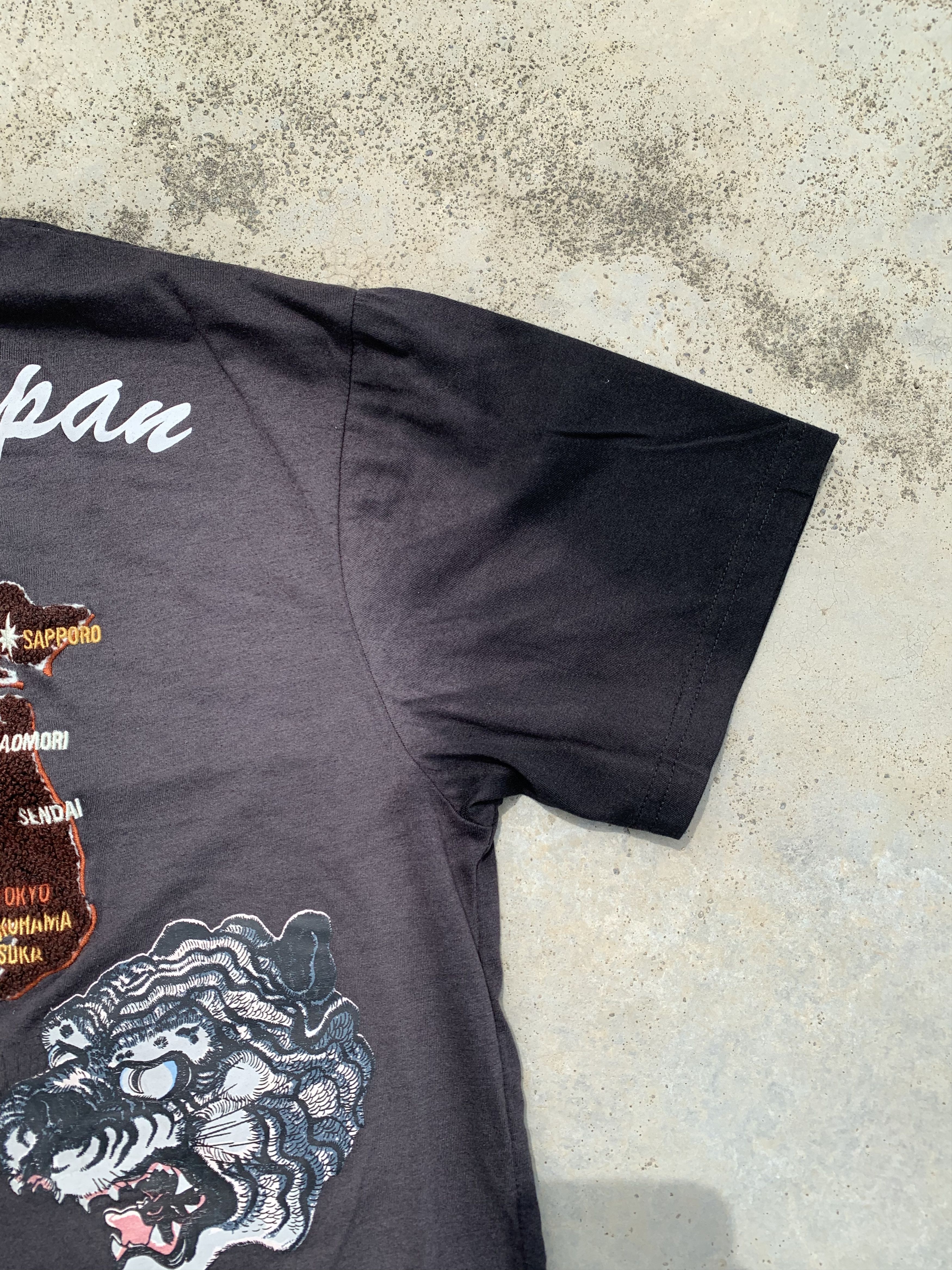 Japanese Brand Vintage Sukajan Dragon Japanese Islands Logo Sunfaded Size US M / EU 48-50 / 2 - 2 Thumbnail