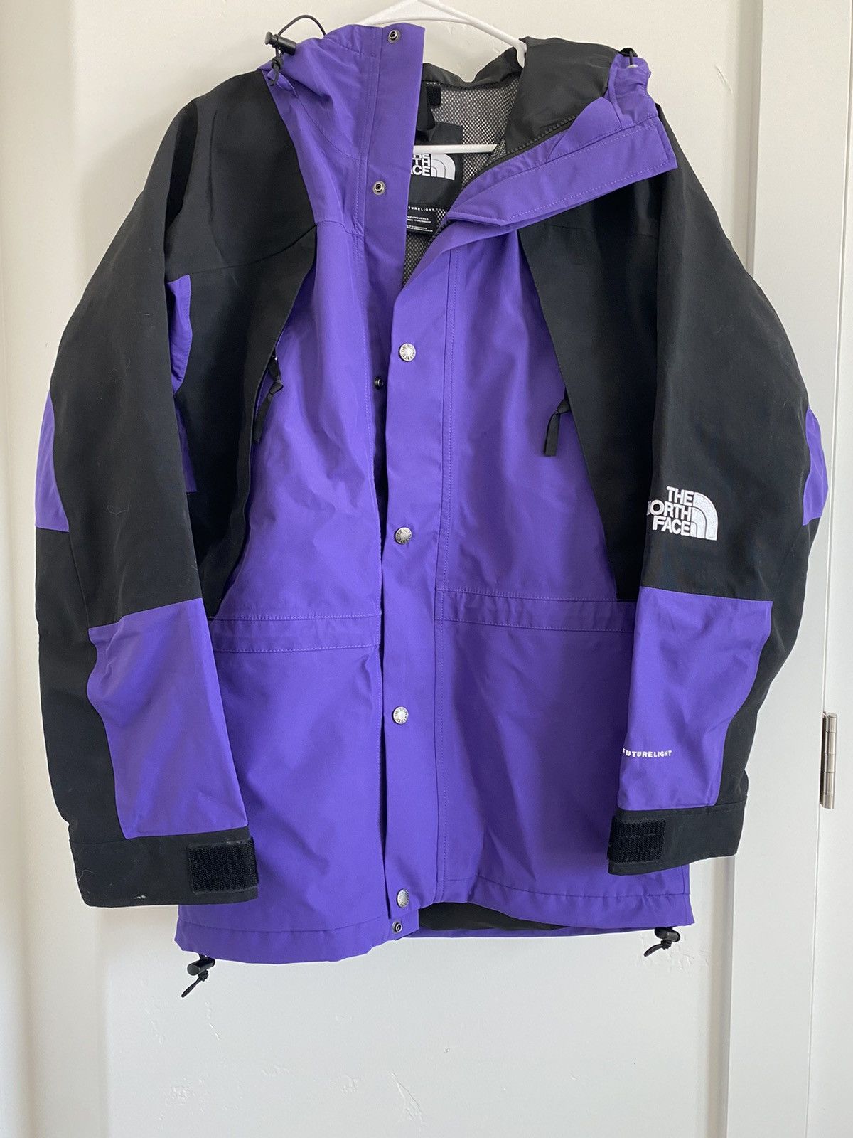 The North Face NWT The North Face 1994 Retro Mountain Light 