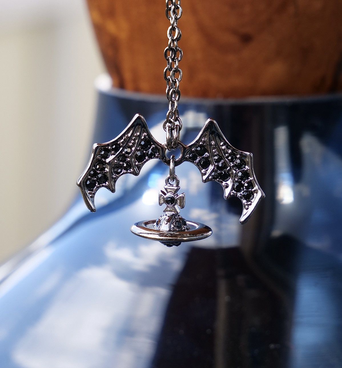 Good Vivienne Westwood Bat Necklace Pendant Black 3D Orb Necklace