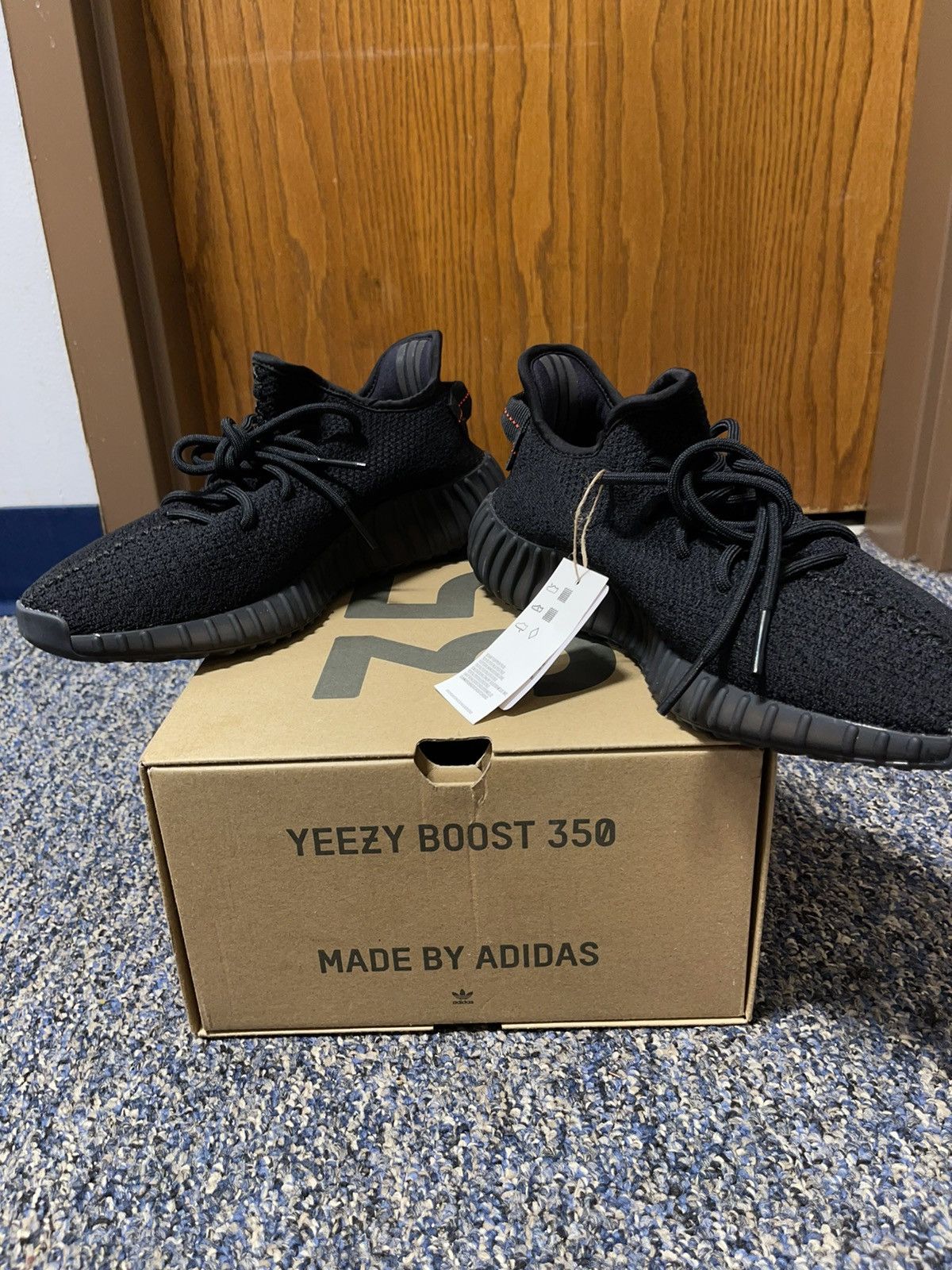 Yeezy Boost 350 V2 Bred 2017