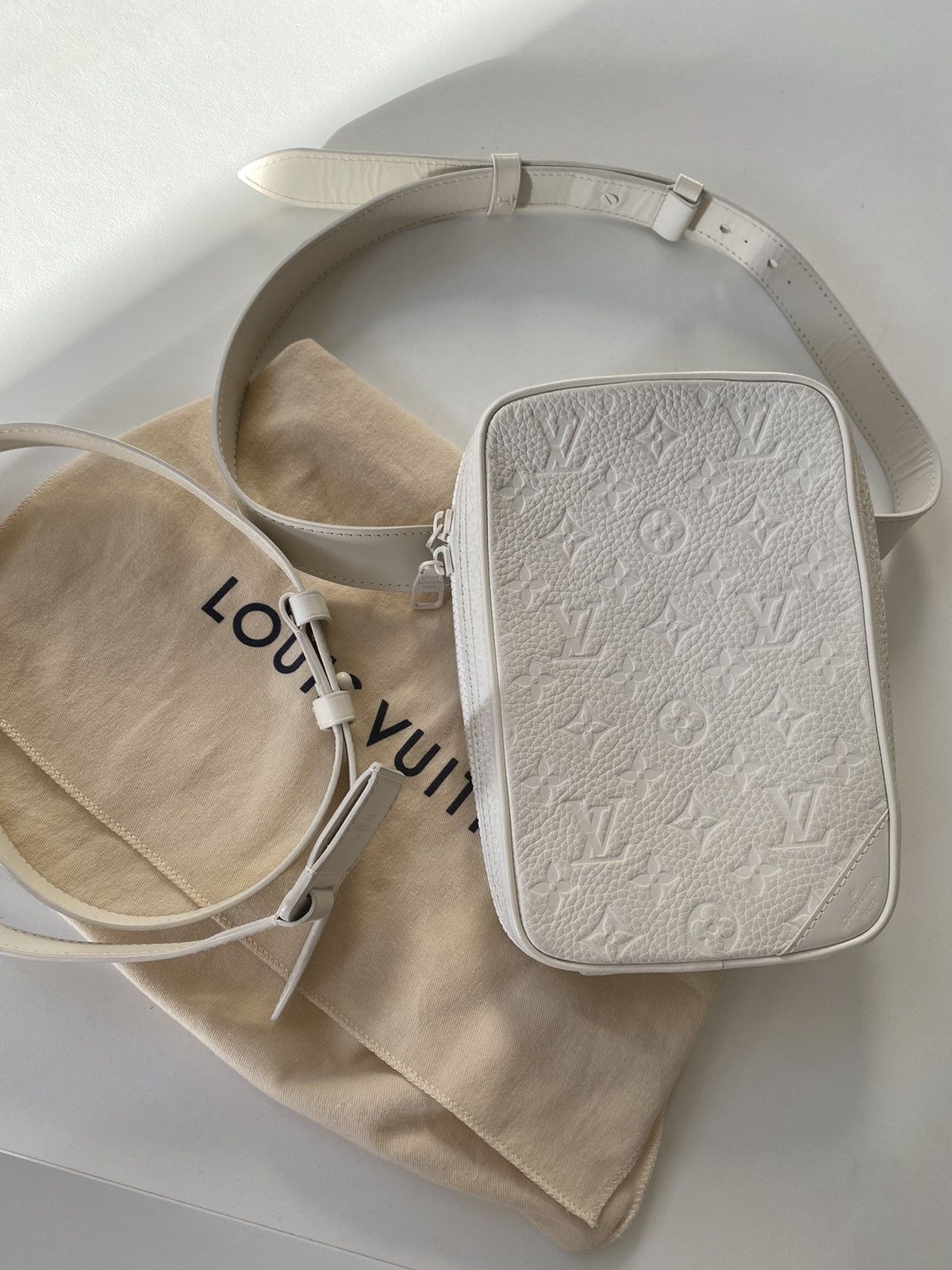 image of Louis Vuitton 2019 Utility Side Bag in White, Men's