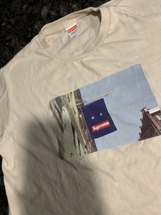 Supreme banner best sale tee grey