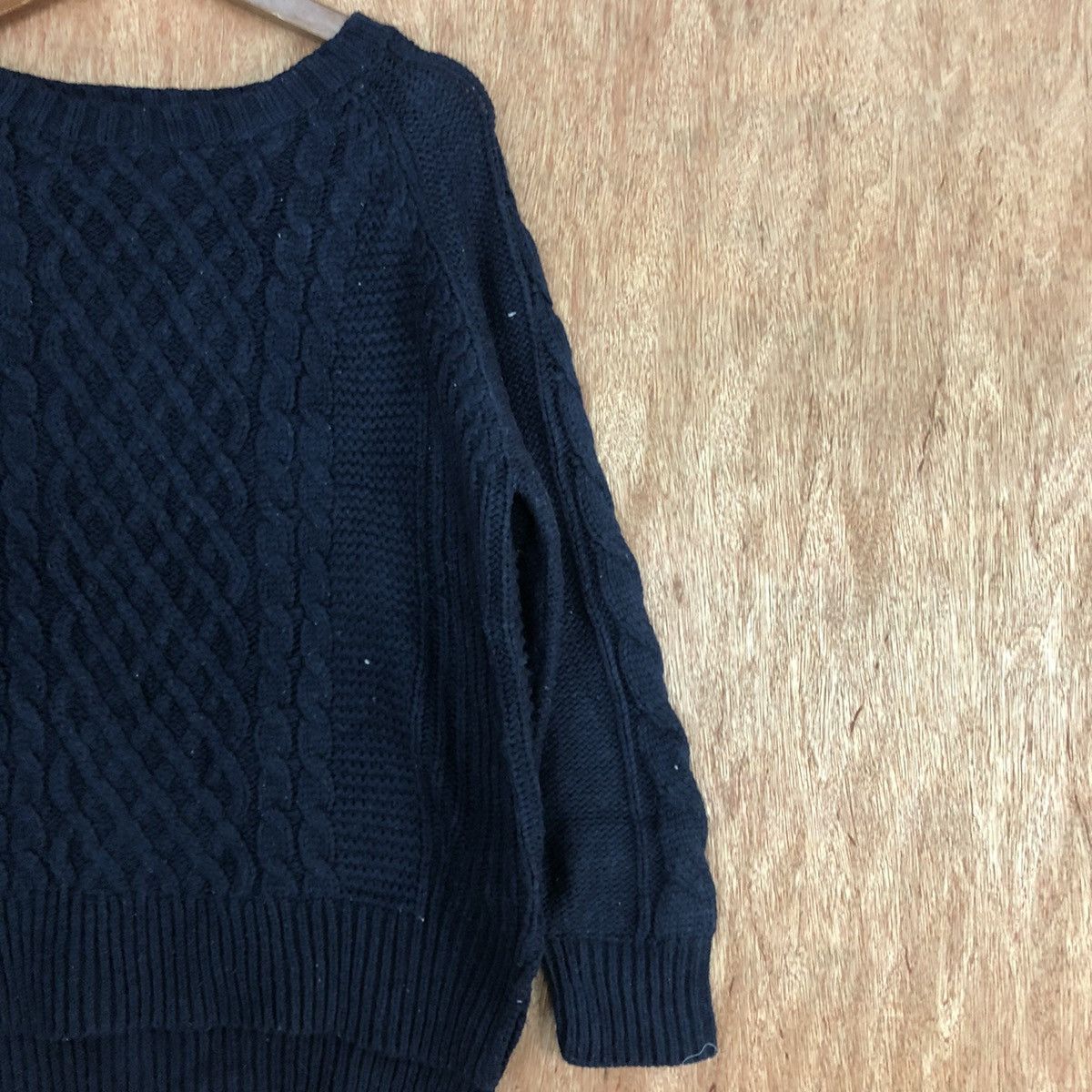 Japanese Brand DLL Studio Clip Dark Blue cable Knitwear #c607 Size US M / EU 48-50 / 2 - 5 Thumbnail