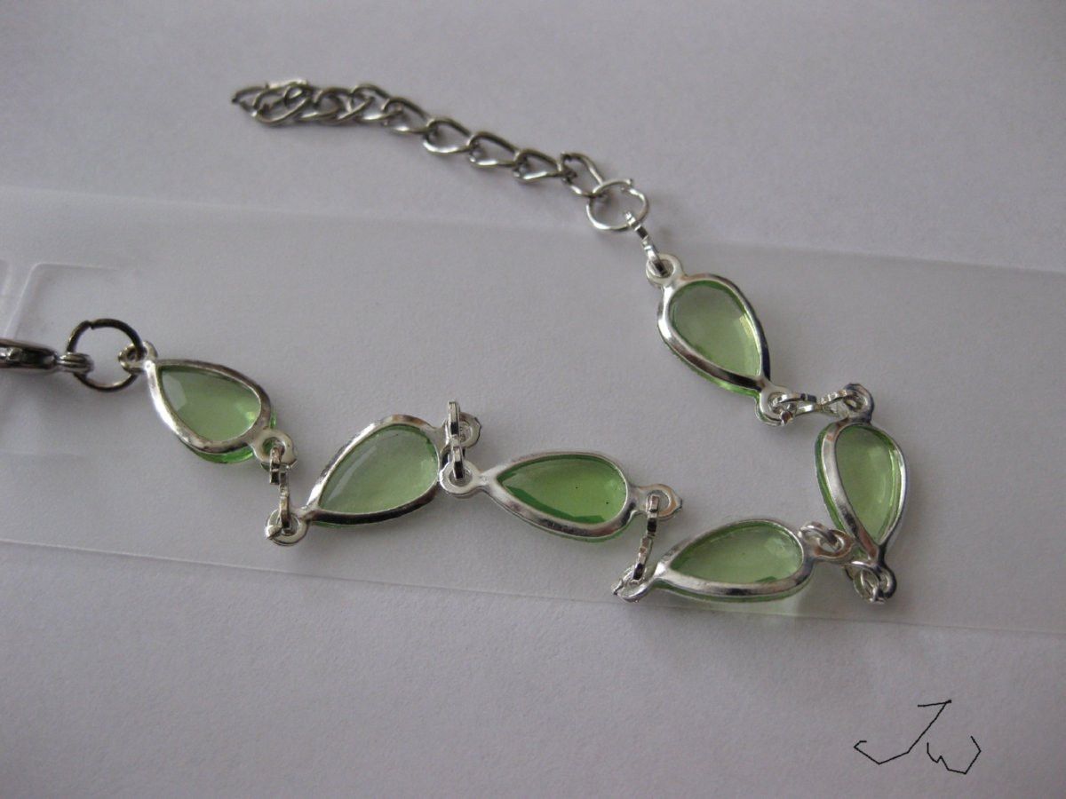 Green Water Drop Tibetan Silver Chain Bracelet