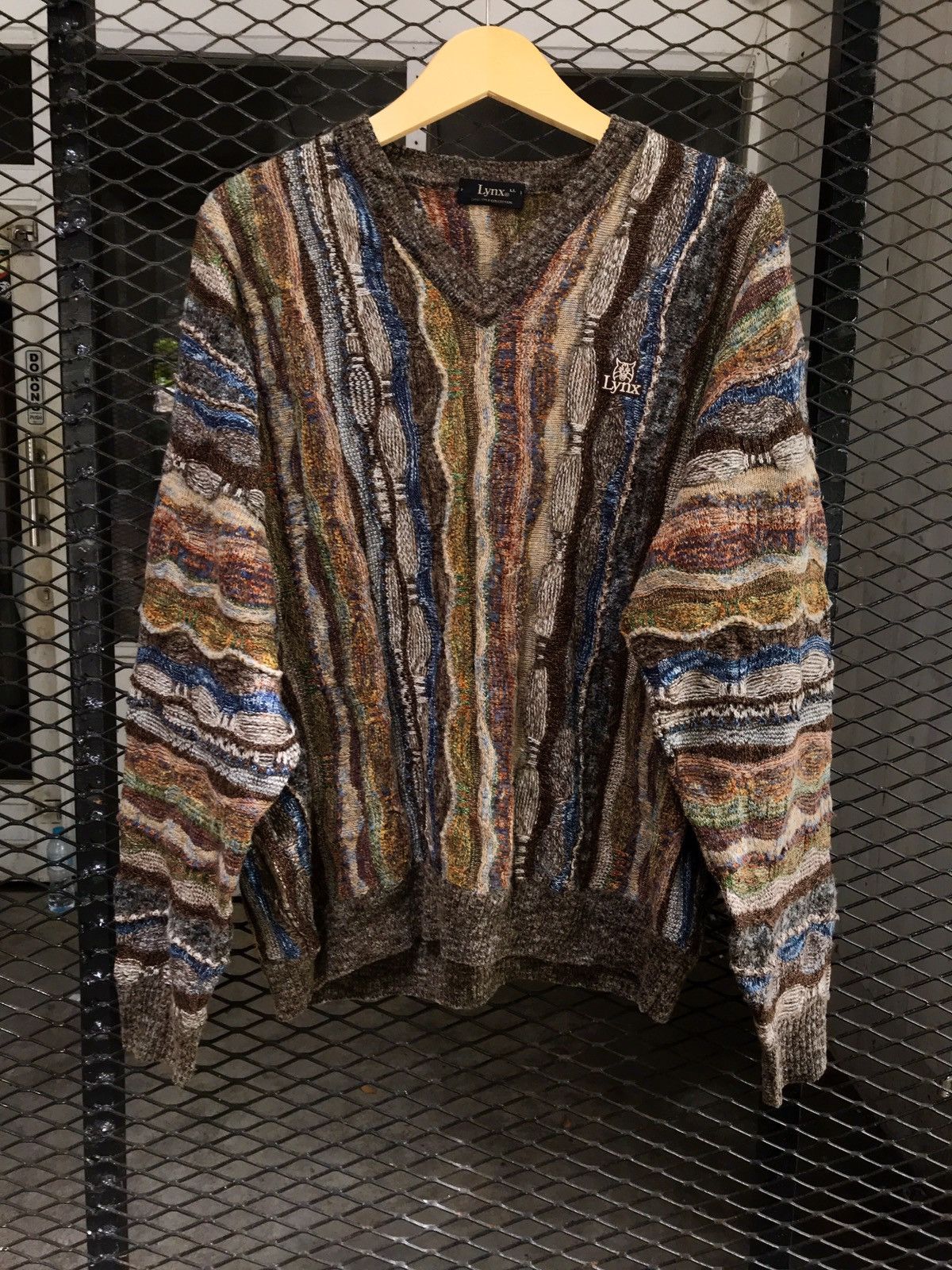 Coogi Lynx Sweatshirt Knitwear Like Coogi style Size US L / EU 52-54 / 3 - 1 Thumbnail