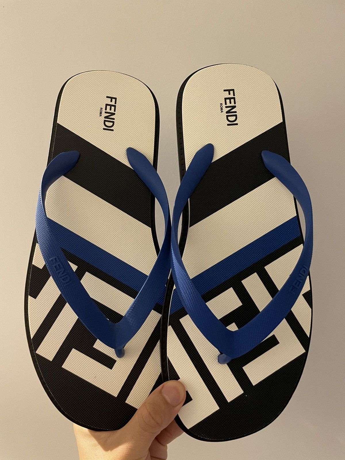 Fendi Rare NEW Limited Edition Fendi Logo Slides Flipflop Slip-on Size US 8.5 / EU 41-42 - 4 Thumbnail