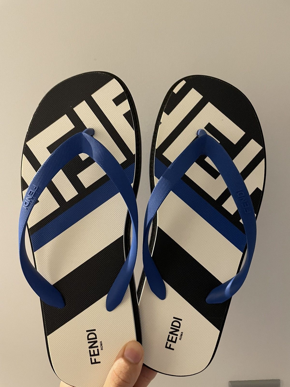 Fendi Rare NEW Limited Edition Fendi Logo Slides Flipflop Slip-on Size US 8.5 / EU 41-42 - 9 Thumbnail