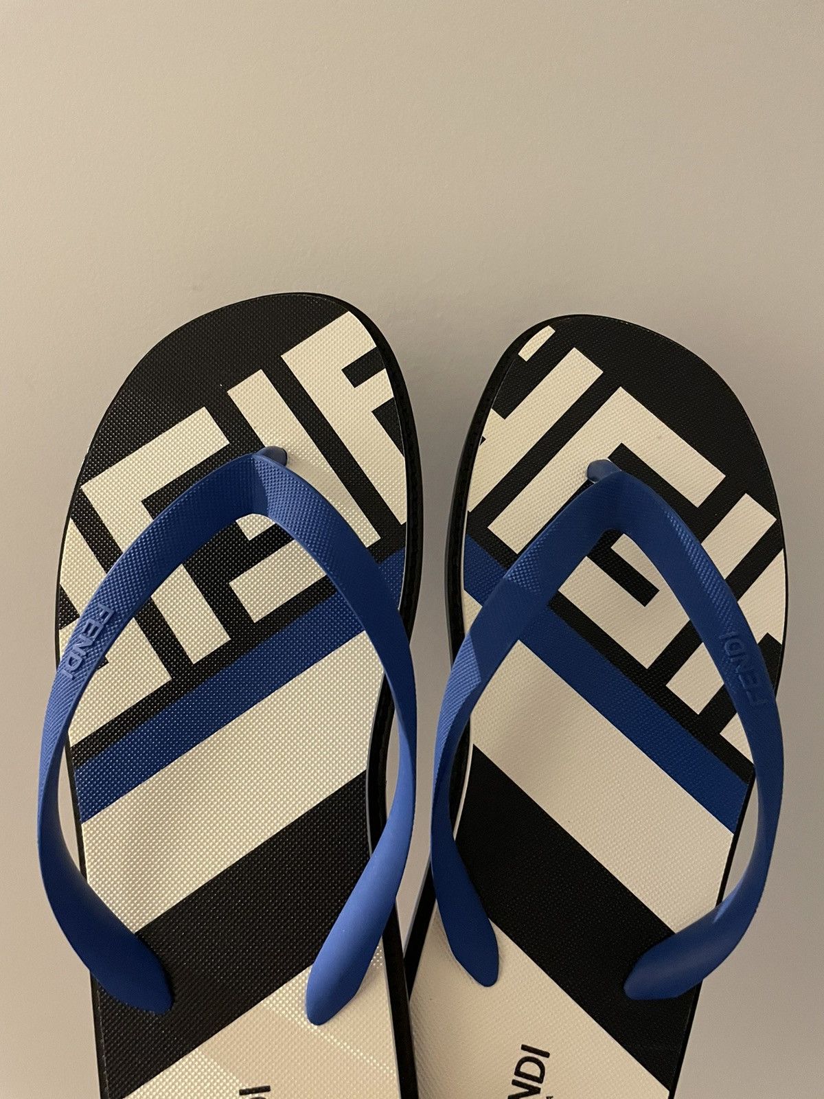 Fendi Rare NEW Limited Edition Fendi Logo Slides Flipflop Slip-on Size US 8.5 / EU 41-42 - 10 Thumbnail