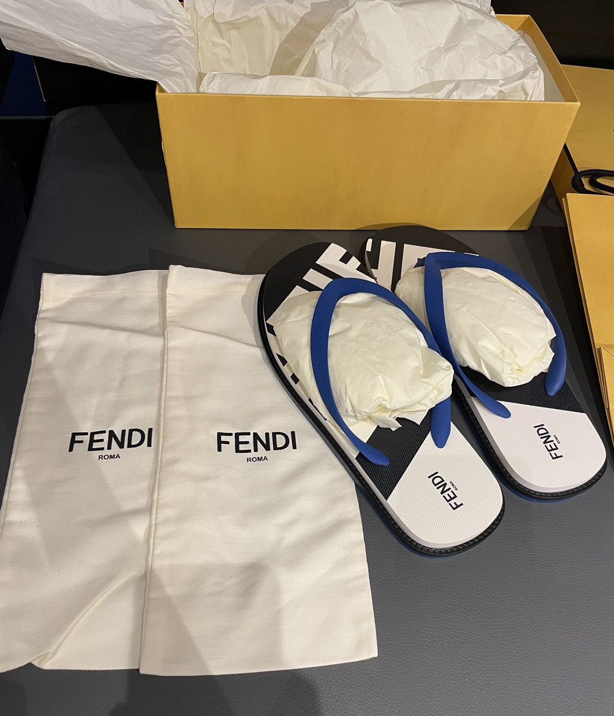 Fendi Rare NEW Limited Edition Fendi Logo Slides Flipflop Slip-on Size US 8.5 / EU 41-42 - 20 Thumbnail
