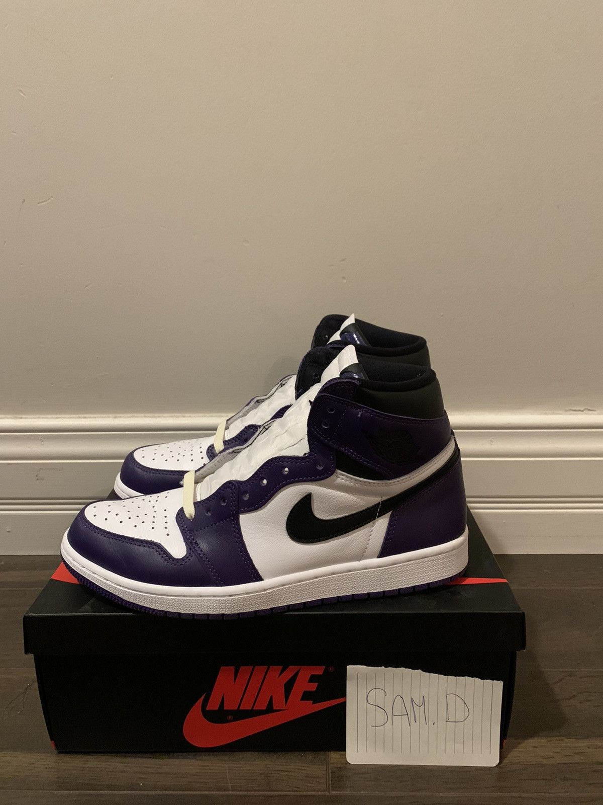 Jordan Brand Air Jordan 1 Retro High OG Court Purple Size US 9.5 / EU 42-43 - 3 Thumbnail