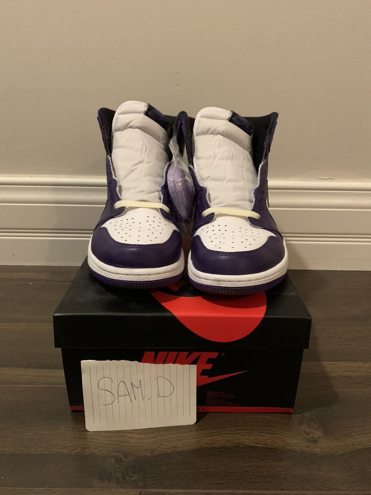 Jordan Brand Air Jordan 1 Retro High OG Court Purple Size US 9.5 / EU 42-43 - 4 Thumbnail