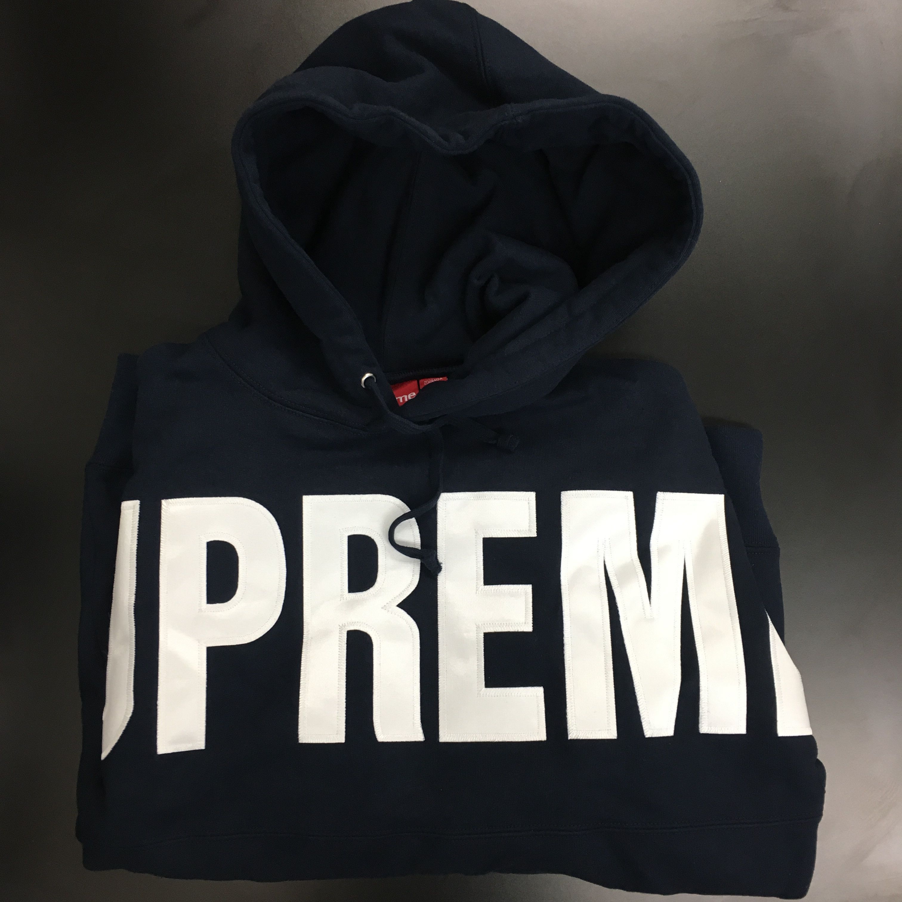 Supreme New FW14 DS Supreme Banner pullover Hoodie Navy sz M Bape 