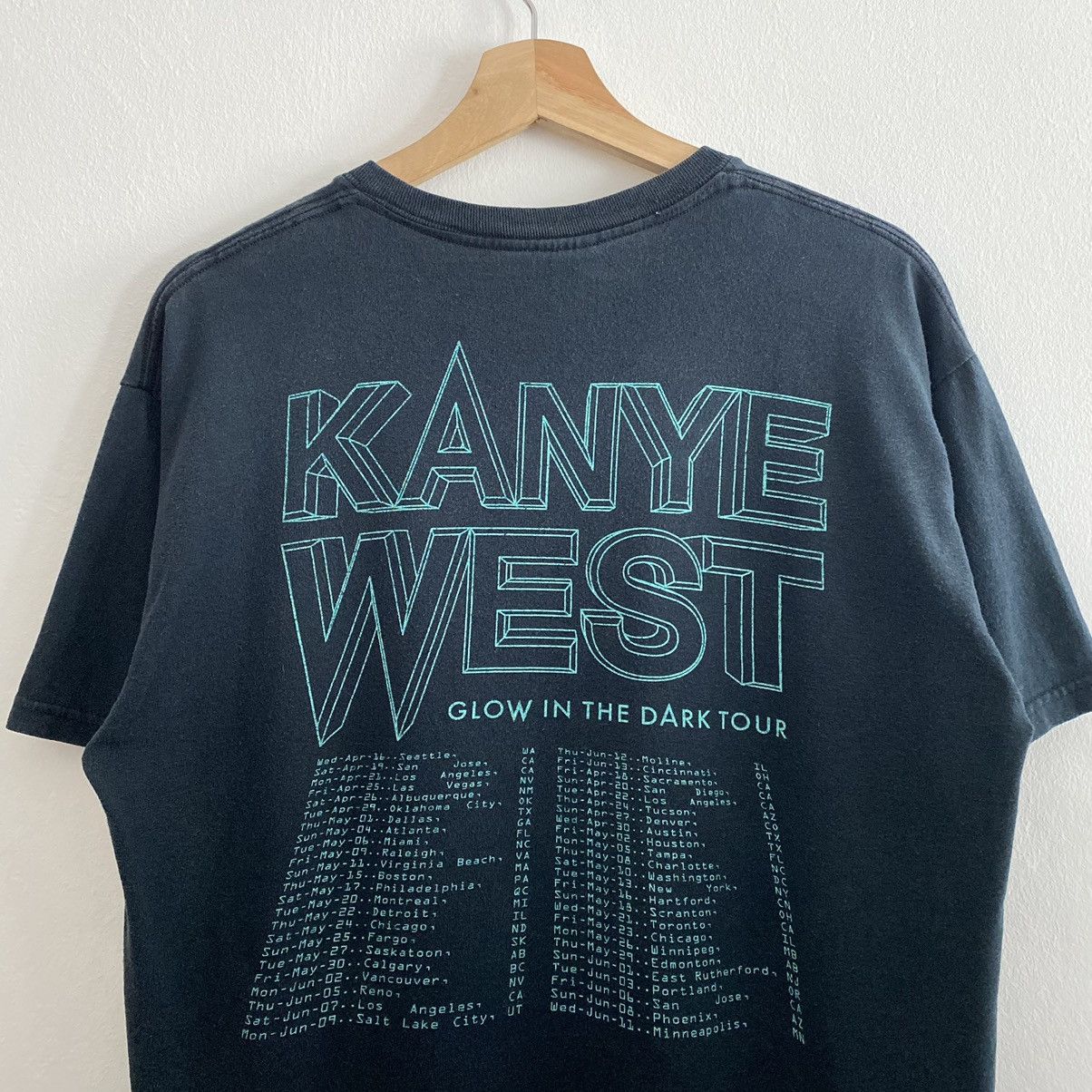 Kanye West Vintage Kanye West Glow In The Dark Tour 2008 - M Size US M / EU 48-50 / 2 - 12 Thumbnail