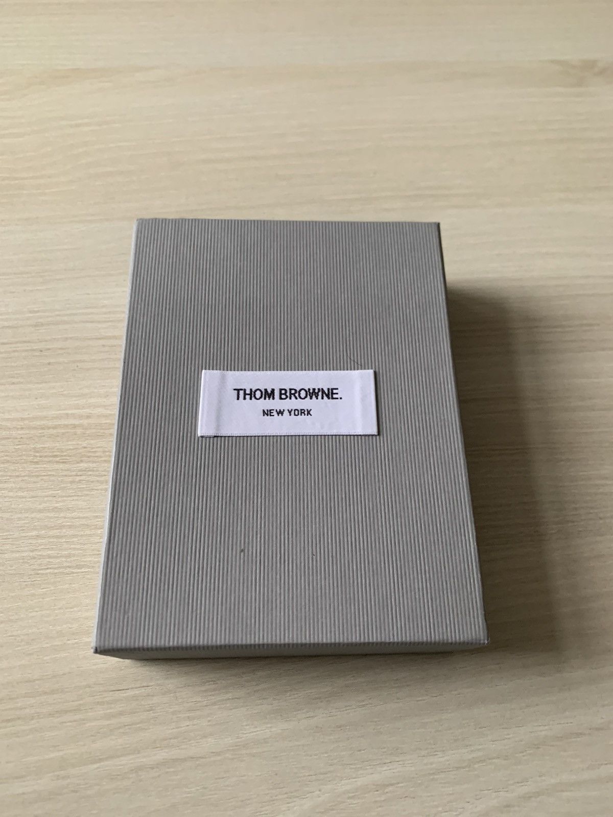 Thom Browne Zip Around RWB Card Holder Deerskin Size ONE SIZE - 7 Thumbnail
