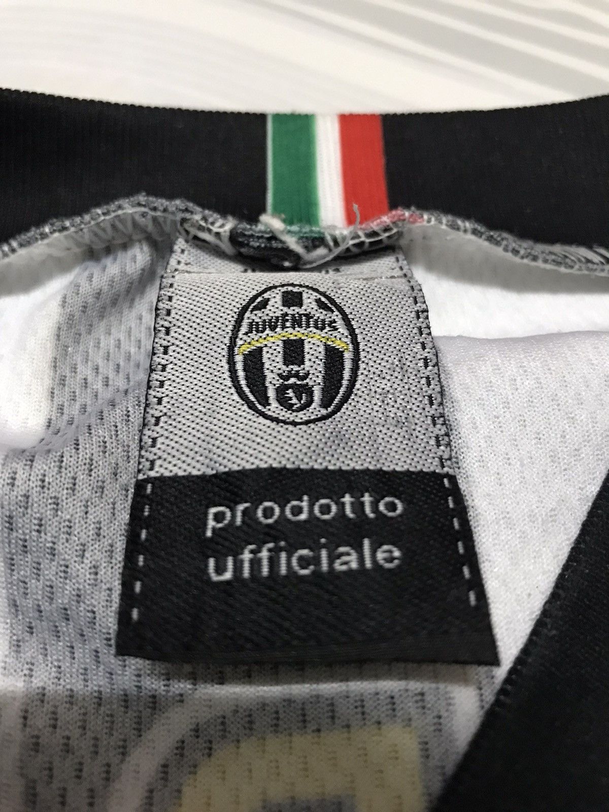 Vintage Juventus prodotto ufficiale Alessandro del Piero Jersey Size US M / EU 48-50 / 2 - 7 Thumbnail