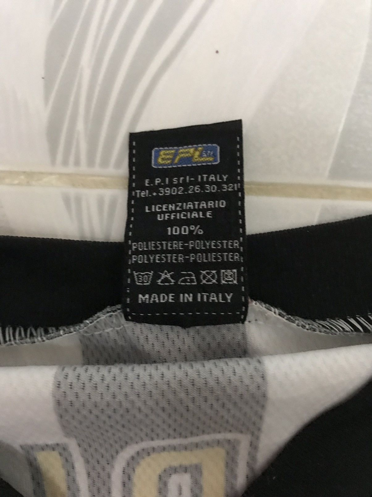 Vintage Juventus prodotto ufficiale Alessandro del Piero Jersey Size US M / EU 48-50 / 2 - 9 Thumbnail