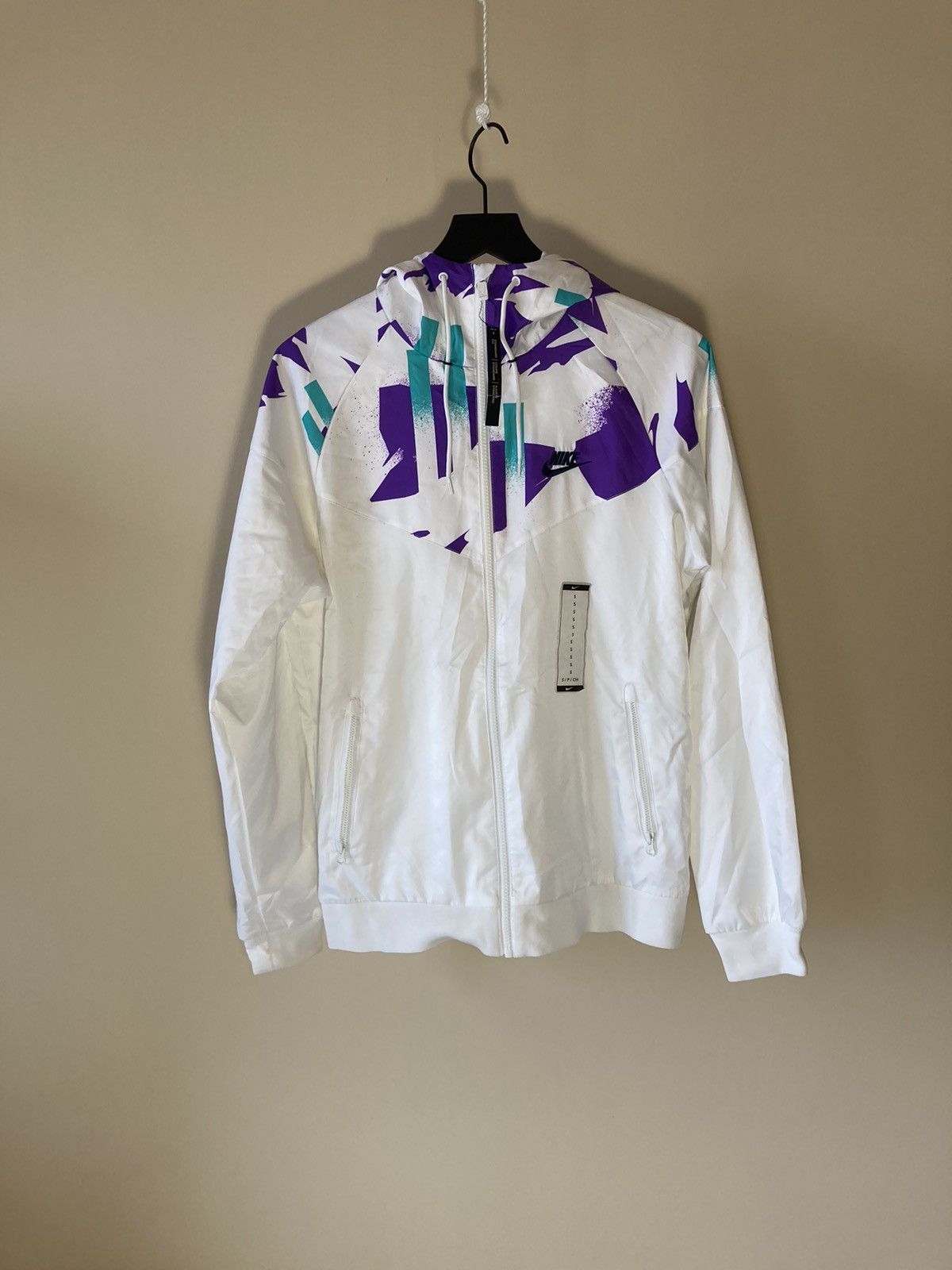 Nike NIKE FESTIVAL WINDRUNNER JACKET CI7039 100 Grailed