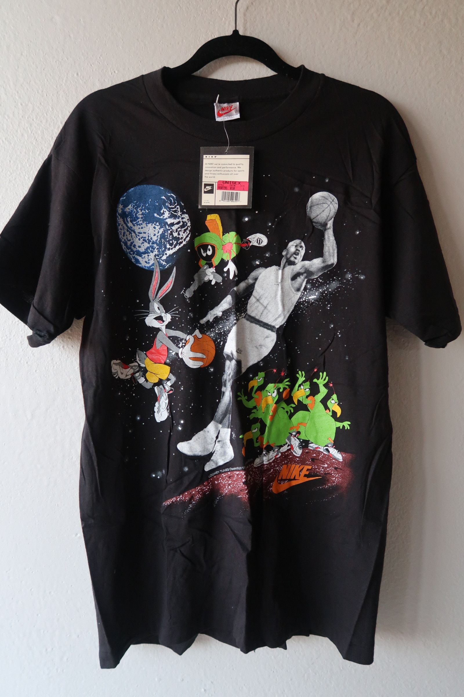 Air jordan space jam t shirt online