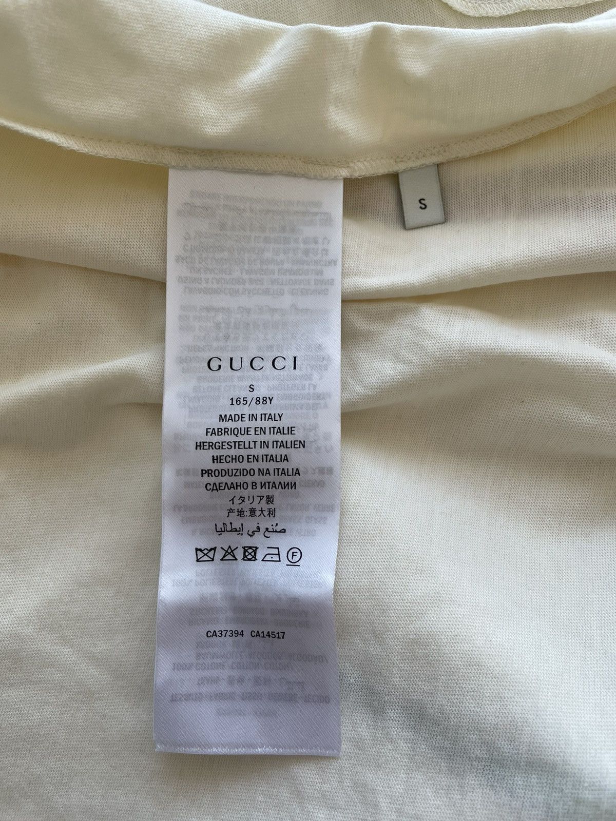 Gucci Extremely Rare Super Runway Gucci Logo Tee Size US L / EU 52-54 / 3 - 16 Thumbnail