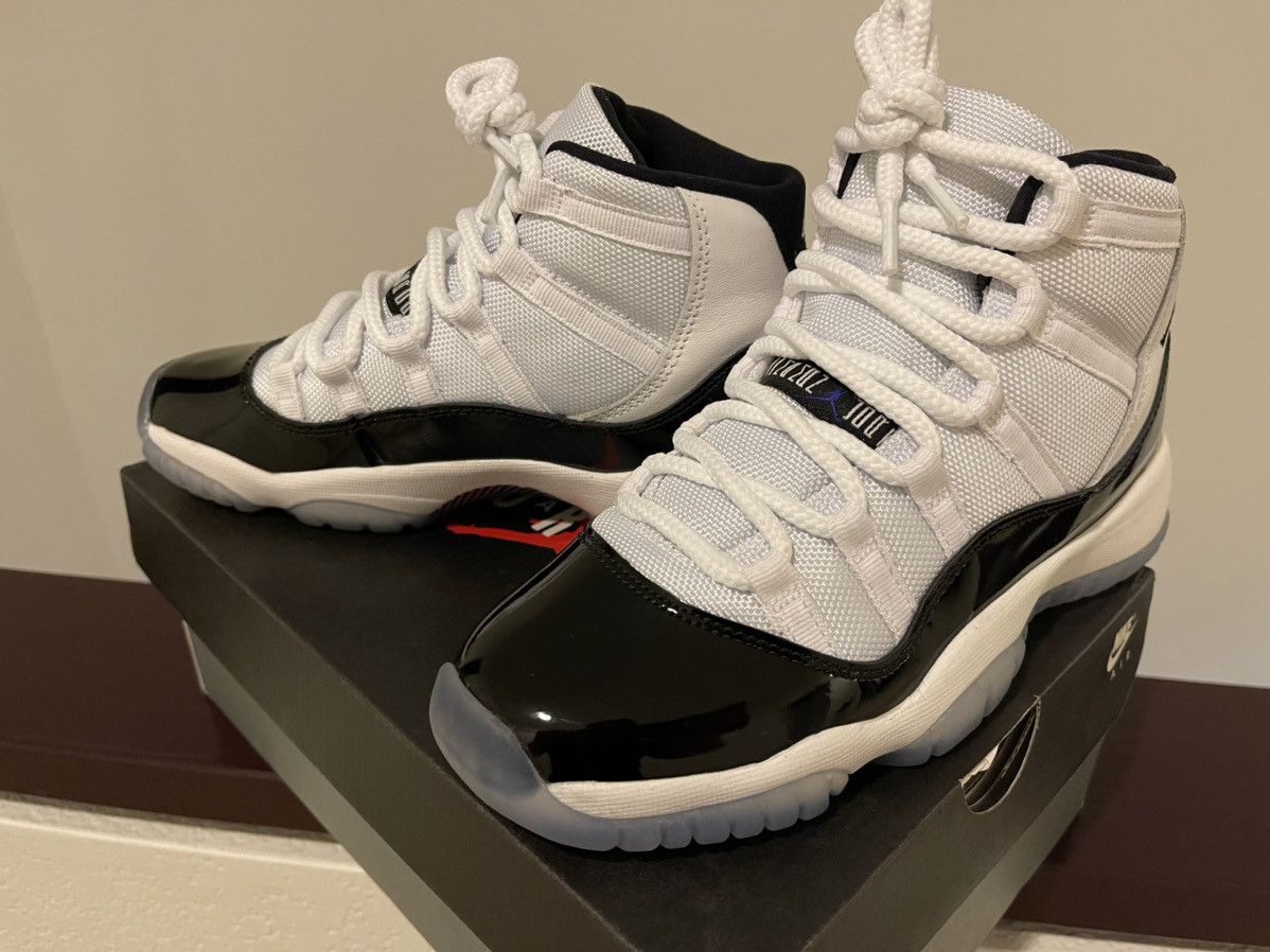 Jordan Brand Air Jordan 11 Retro GS Concord 2018 Size US 6 / EU 39 - 1 Thumbnail