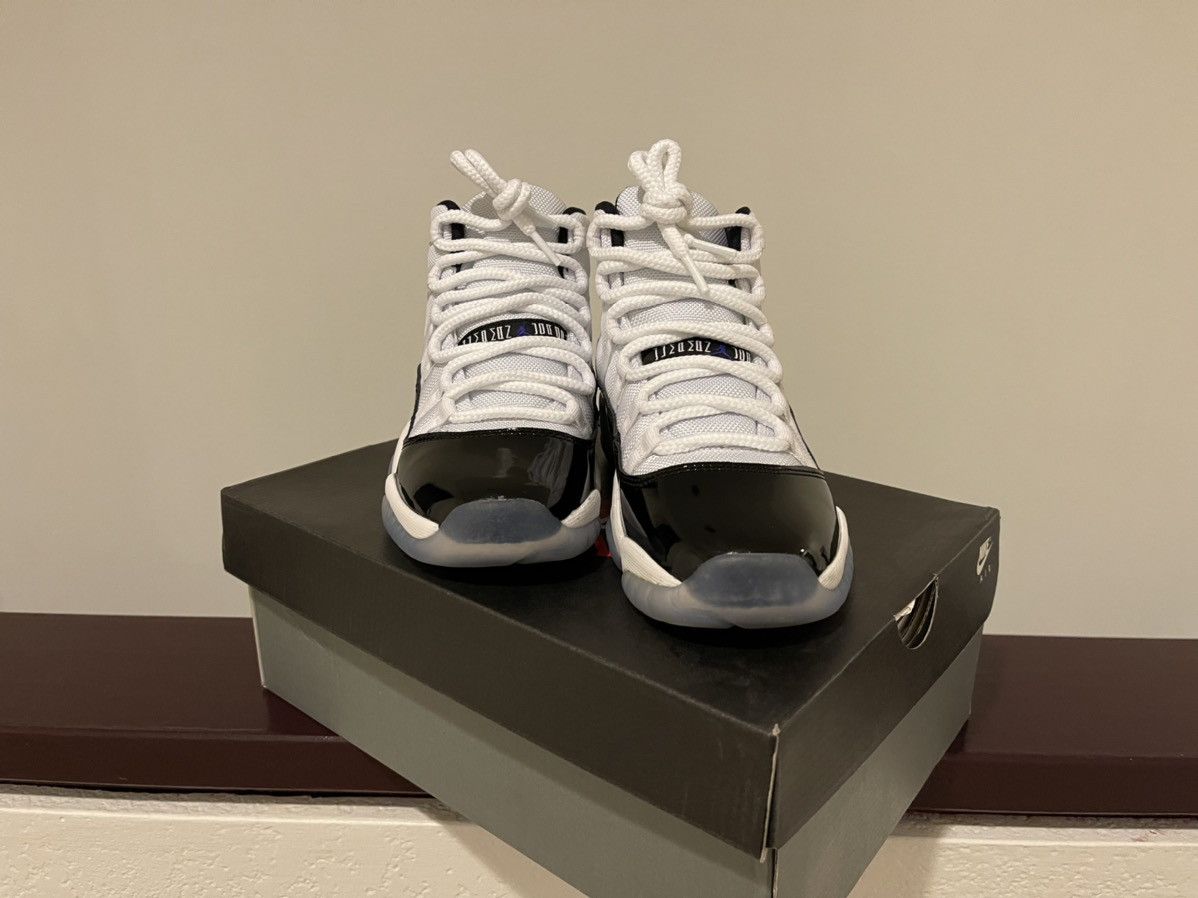 Jordan Brand Air Jordan 11 Retro GS Concord 2018 Size US 6 / EU 39 - 2 Thumbnail