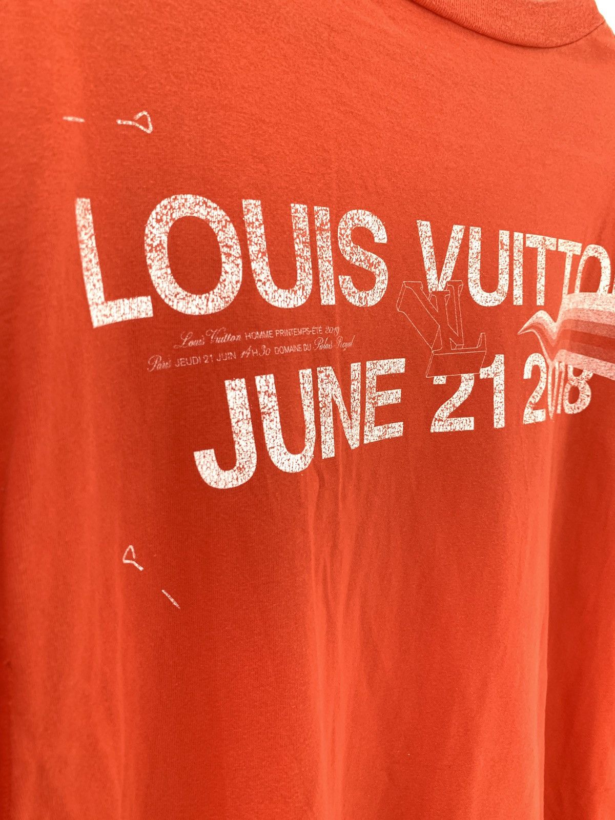 Louis Vuitton Virgil Abloh's First LV Men's Collection Runway Tee Size US M / EU 48-50 / 2 - 4 Thumbnail