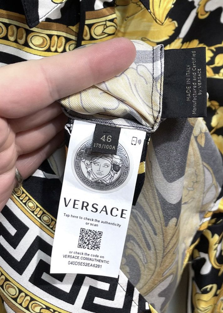 Versace Versace Black Gold Hibiscus Print Silk Shirt Size L / US 10 / IT 46 - 6 Thumbnail