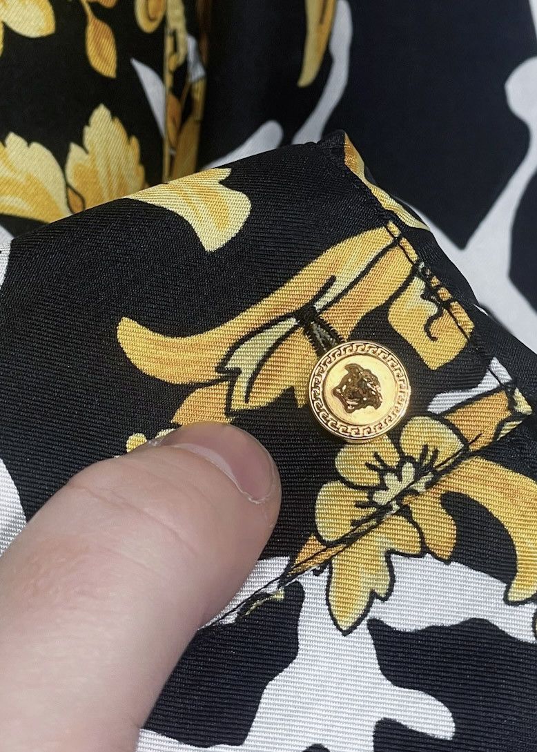Versace Versace Black Gold Hibiscus Print Silk Shirt Size L / US 10 / IT 46 - 4 Thumbnail