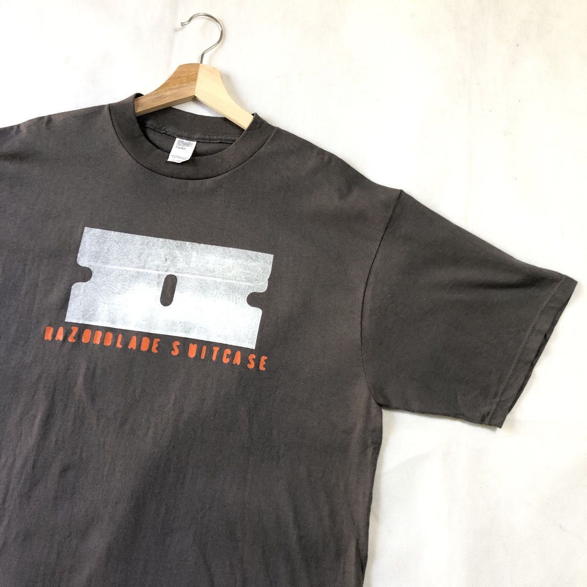 Band Tees × Vintage Rare!! Vintage Bush Razorblade Suitcase Tshirt Size US XL / EU 56 / 4 - 6 Thumbnail